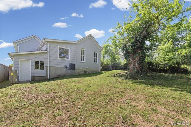 104 S 4th, De Soto, MO 63020