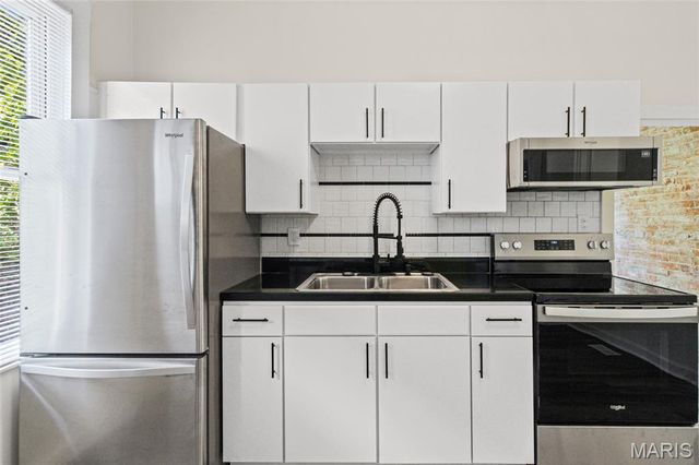 104 S 4th, De Soto, MO 63020