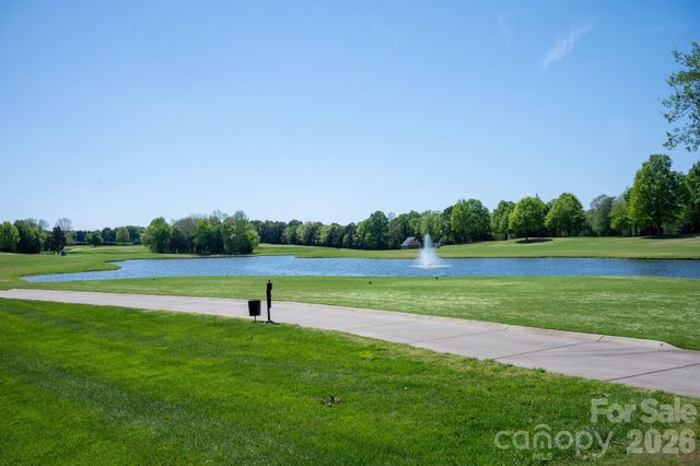 504 Bear Paw Drive, Waxhaw, NC 28173