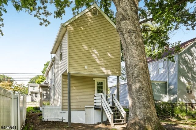 80 Glenwild Ave, Bloomingdale Boro, NJ 07403