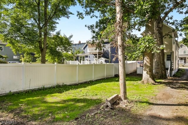 80 Glenwild Ave, Bloomingdale Boro, NJ 07403