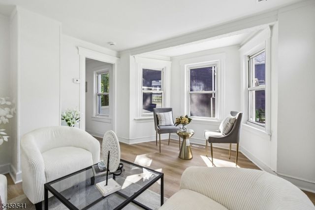 80 Glenwild Ave, Bloomingdale Boro, NJ 07403