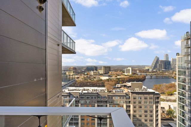 48 East Ave 2002, Austin, TX 78701