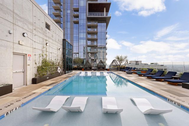 48 East Ave 2002, Austin, TX 78701