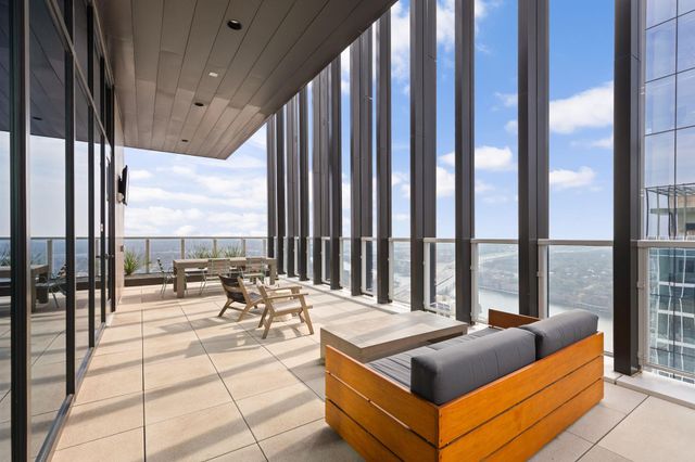 48 East Ave 2002, Austin, TX 78701