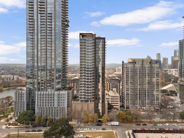 48 East Ave 2002, Austin, TX 78701