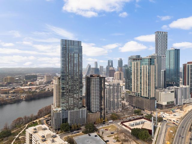 48 East Ave 2002, Austin, TX 78701