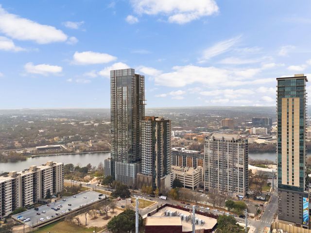 48 East Ave 2002, Austin, TX 78701