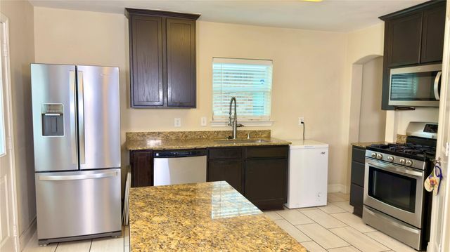 17535 Heath Grove Ln, Richmond, TX 77407