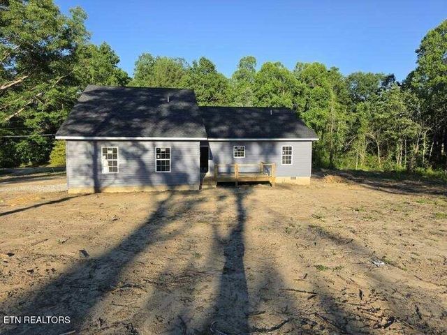 2226 Country Club Rd, Jamestown, TN 38556