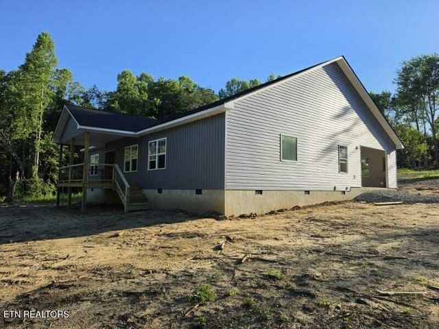 2226 Country Club Rd, Jamestown, TN 38556