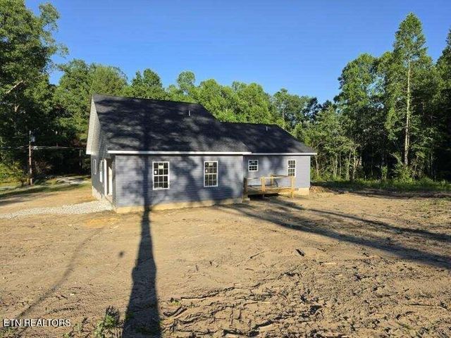 2226 Country Club Rd, Jamestown, TN 38556