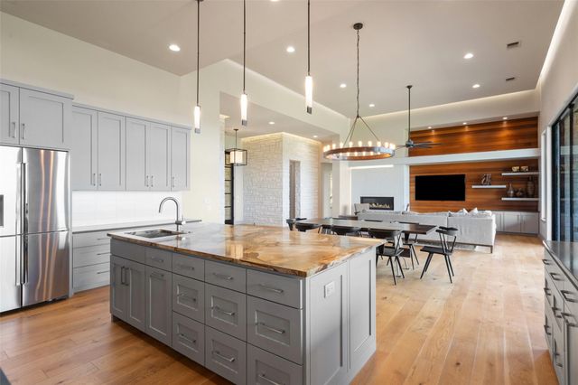 17724 Flagler DR, Austin, TX 78738