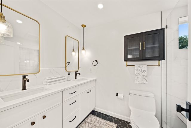 5 Leroy Road, Lexington, MA 02421