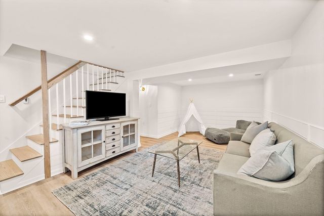 5 Leroy Road, Lexington, MA 02421