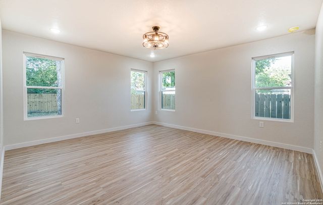 235 Bank, San Antonio, TX 78204