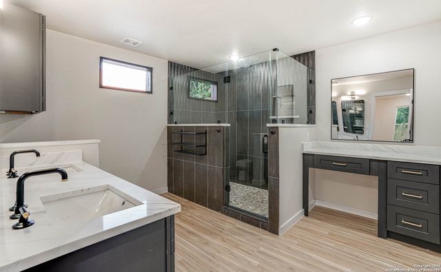 235 Bank, San Antonio, TX 78204