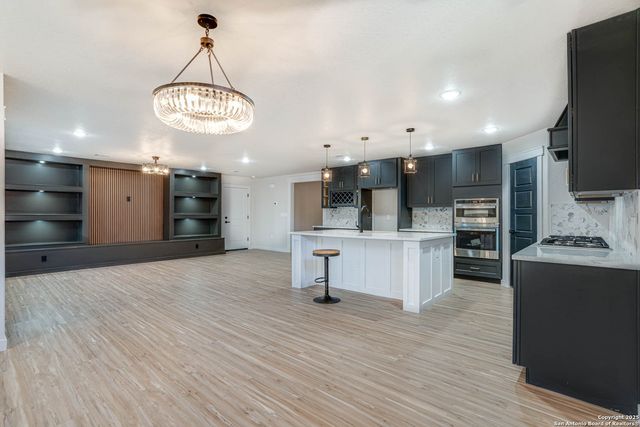 235 Bank, San Antonio, TX 78204