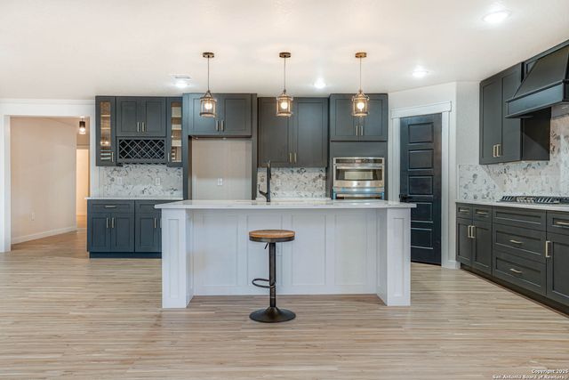 235 Bank, San Antonio, TX 78204