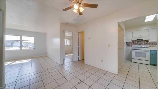 107 SW 16th TER, Cape Coral, FL 33991