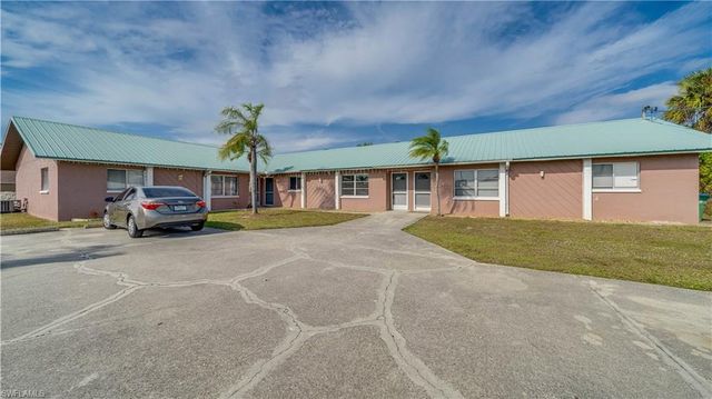 107 SW 16th TER, Cape Coral, FL 33991