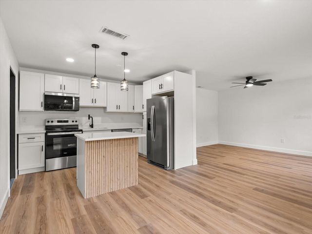 2519 YALE AVENUE, Sanford, FL 32773