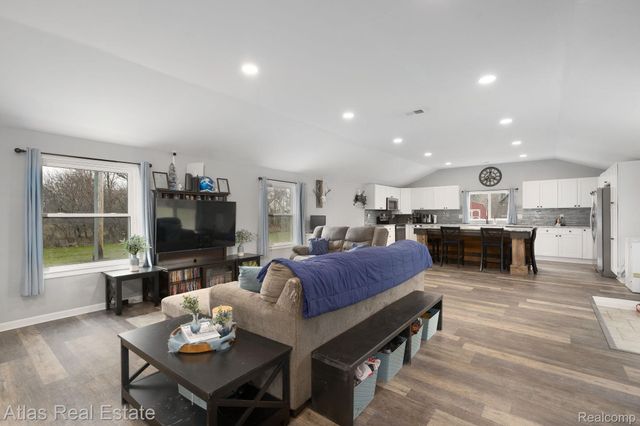 10025 Grand Blanc Road, Gaines Township, MI 48436