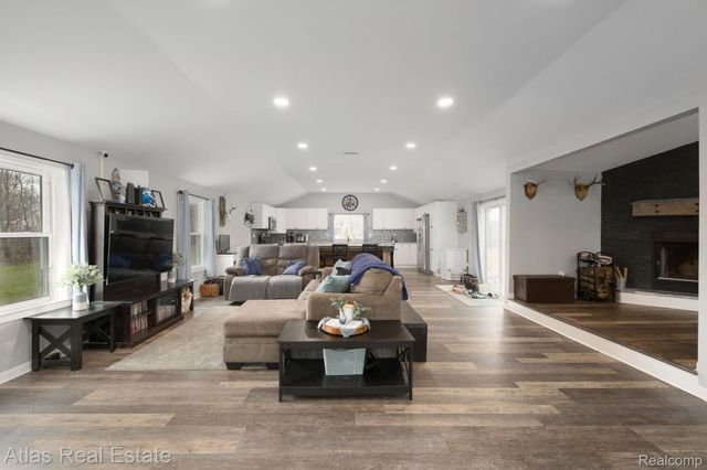 10025 Grand Blanc Road, Gaines Township, MI 48436