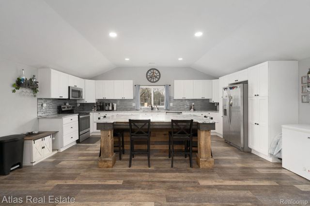 10025 Grand Blanc Road, Gaines Township, MI 48436