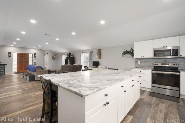 10025 Grand Blanc Road, Gaines Township, MI 48436