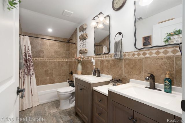 10025 Grand Blanc Road, Gaines Township, MI 48436