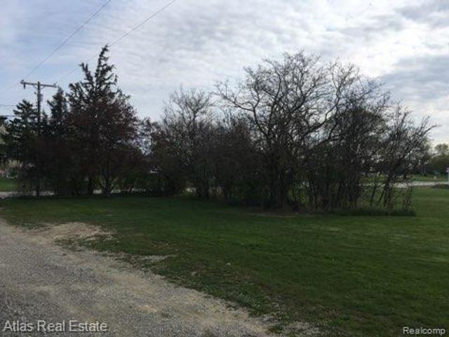 10025 Grand Blanc Road, Gaines Township, MI 48436