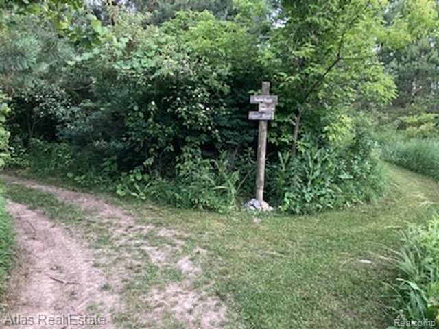 10025 Grand Blanc Road, Gaines Township, MI 48436