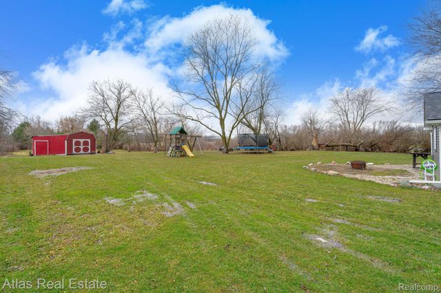 10025 Grand Blanc Road, Gaines Township, MI 48436