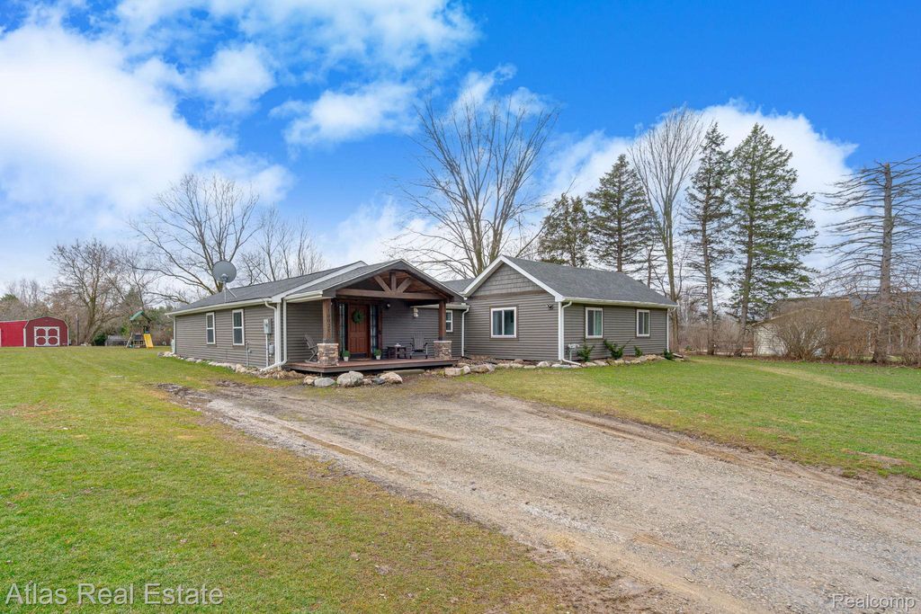 10025 Grand Blanc Road, Gaines Township, MI 48436