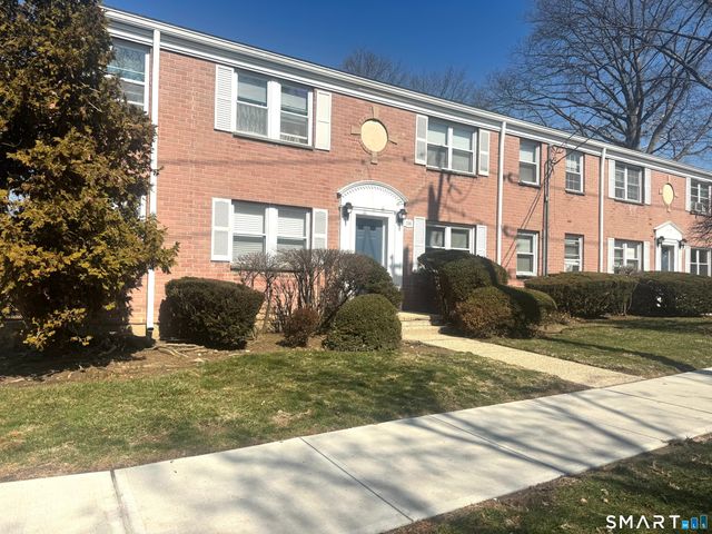 246 Seaton Road APT 2, Stamford, CT 06902