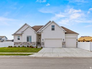 2354 W BOOTHILL DR, Kaysville, UT 84037