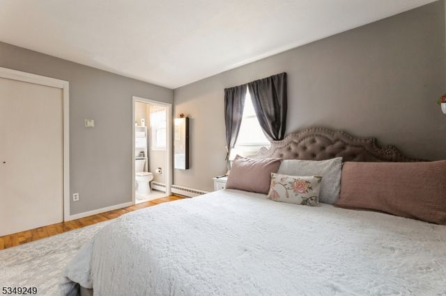 8 Cedar Rd, Ringwood Boro, NJ 07456