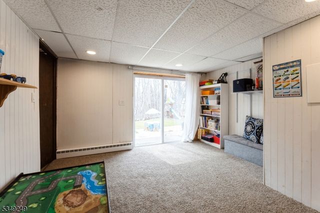 8 Cedar Rd, Ringwood Boro, NJ 07456