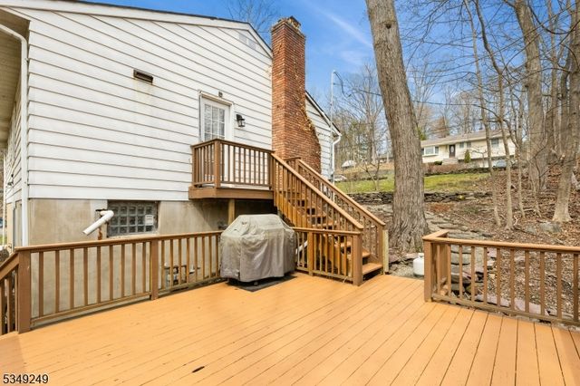 8 Cedar Rd, Ringwood Boro, NJ 07456