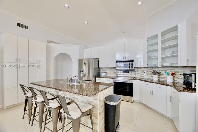 3103 NW 97th Ct, Doral, FL 33172