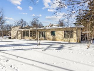 730 Sheridan Road, Highland Park, IL 60035