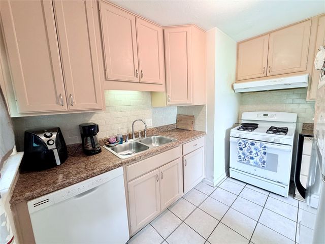 10640 Aledo Drive, Dallas, TX 75228