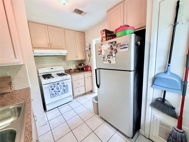 10640 Aledo Drive, Dallas, TX 75228