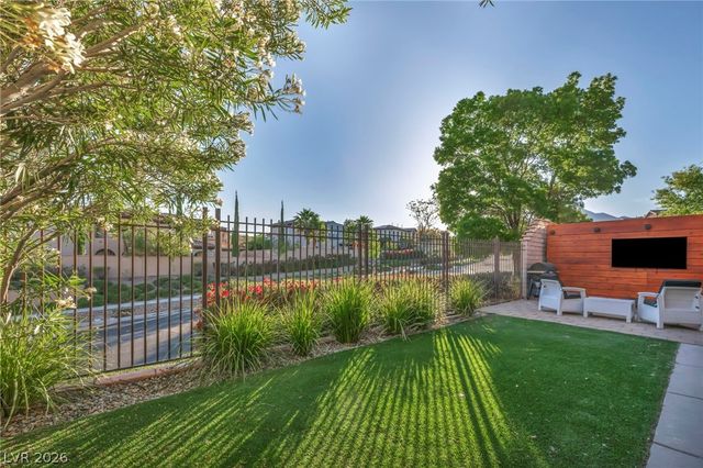 617 Apricot Rose Place, Las Vegas, NV 89138