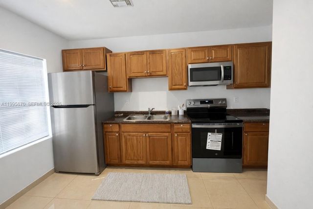 2155 NW 28th St 0, Miami, FL 33142