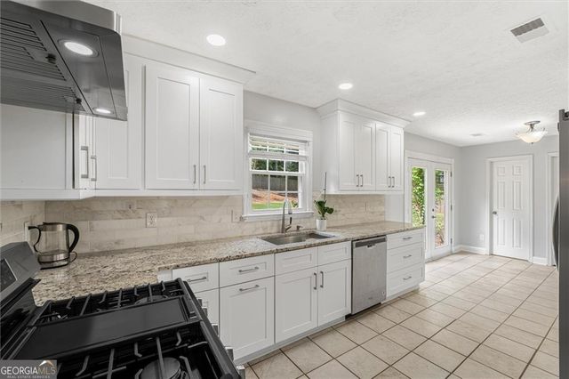 4330 Abbotts Pointe Court, Duluth, GA 30097