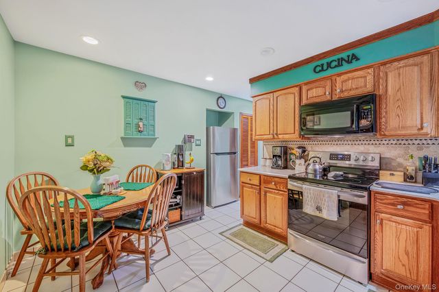 22 Beacon Drive, Sound Beach, NY 11789