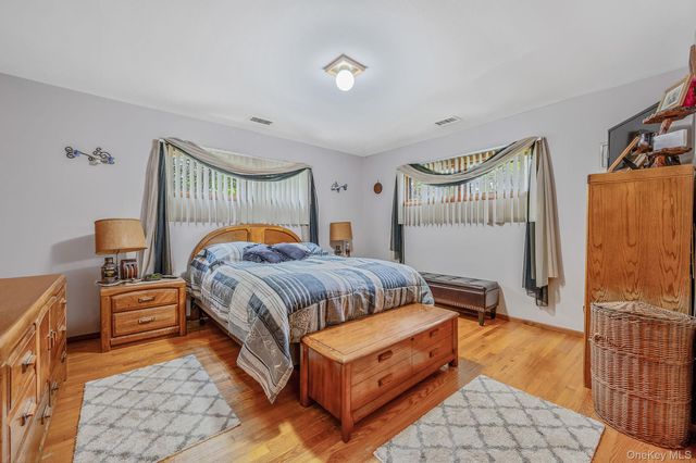 22 Beacon Drive, Sound Beach, NY 11789