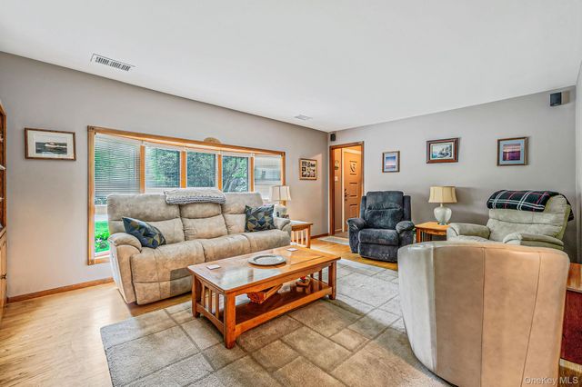 22 Beacon Drive, Sound Beach, NY 11789